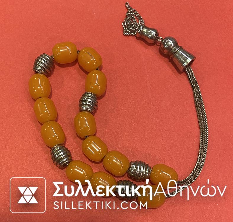 Κομπολόι ρητίνη με σιδερένια αλυσίδα και μερικές χάντρες